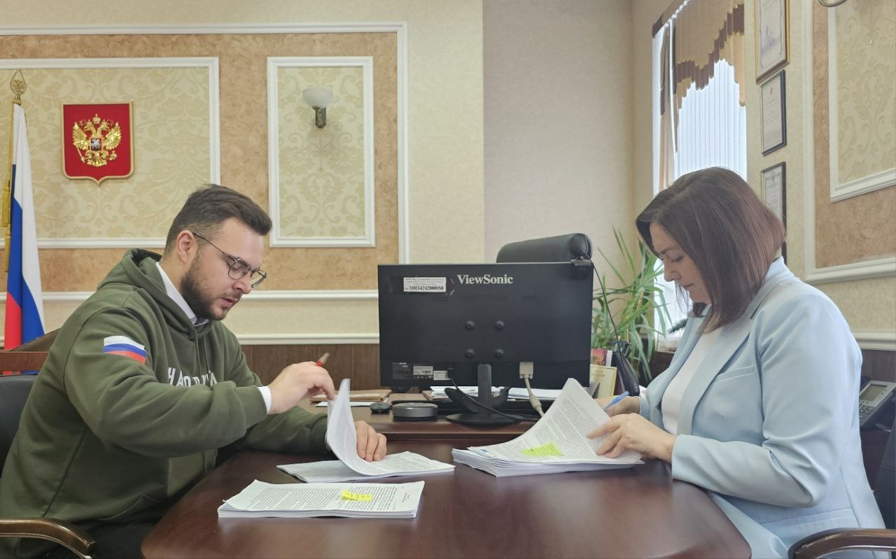 Управление Росреестра по Тульской области и Народный фронт подписали договор о передаче автомобилей для нужд СВО.